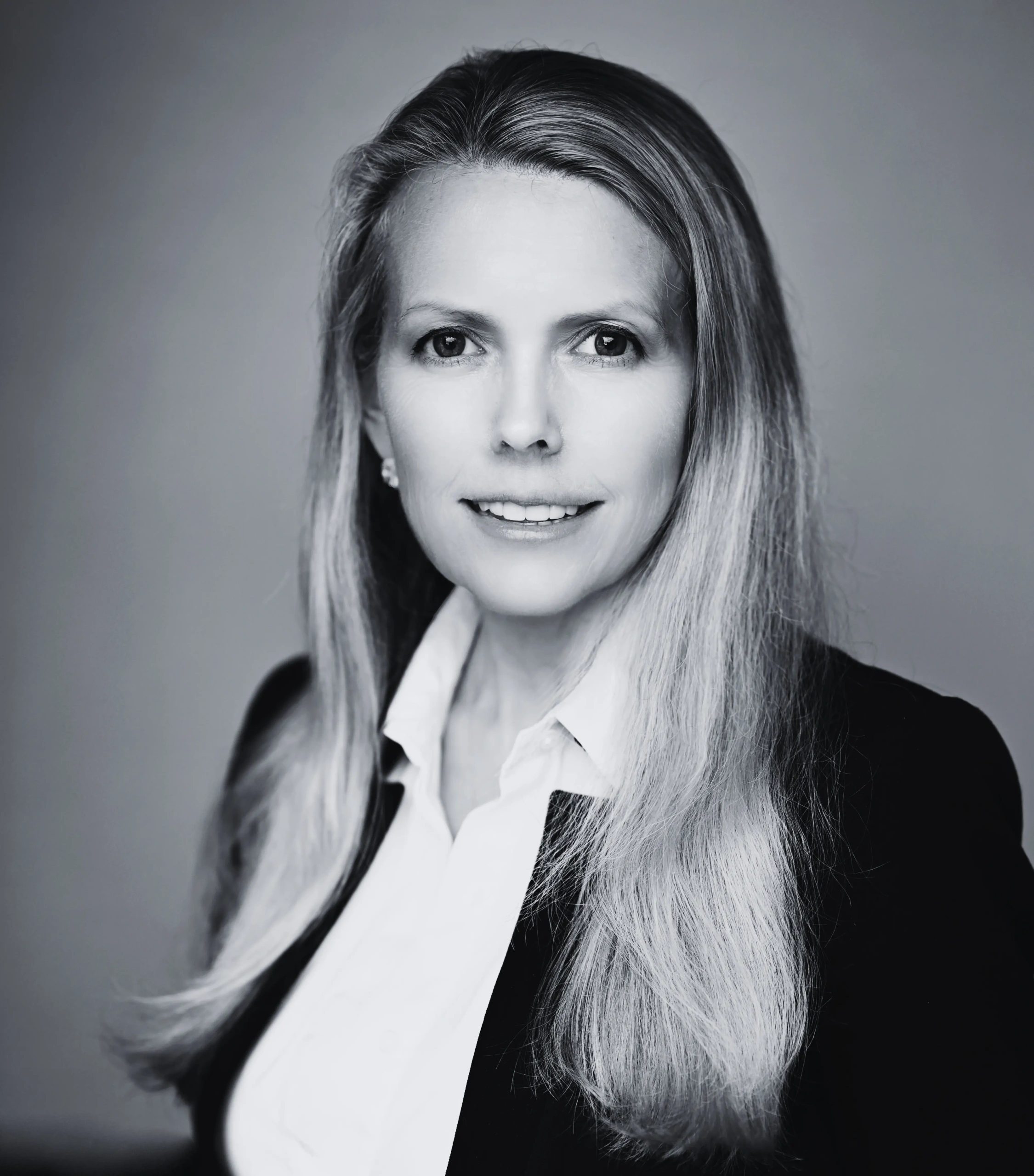 Lynn Consentino Headshot